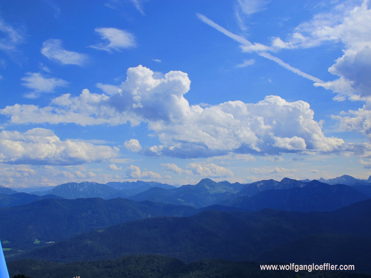 Panoramablick über die Alpen südlich von Lenggries