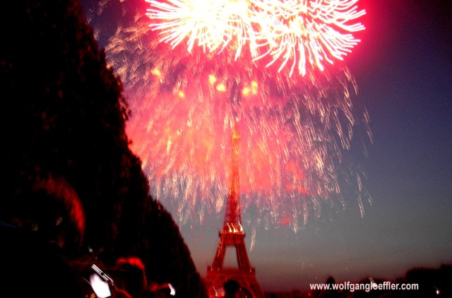 Feuerwerk über dem Eifelturm